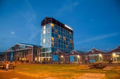 DoubleTree by Hilton Hotel Amsterdam - NDSM Wharf - image 1