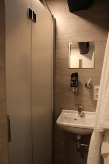 International Budget Hostel City Center - image 5