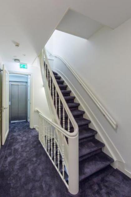 No. 377 House - image 10