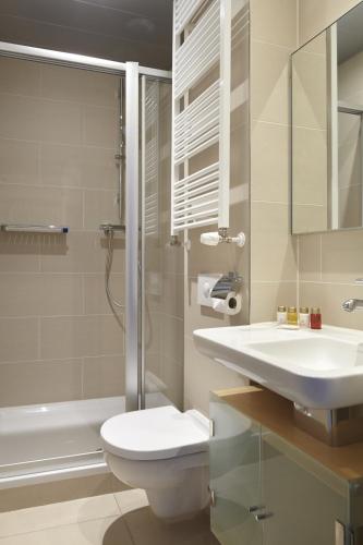 No. 377 House - image 6
