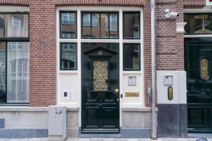 Golden Mansion Apartments - image 2