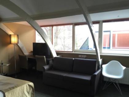 Golden Mansion Apartments - image 4