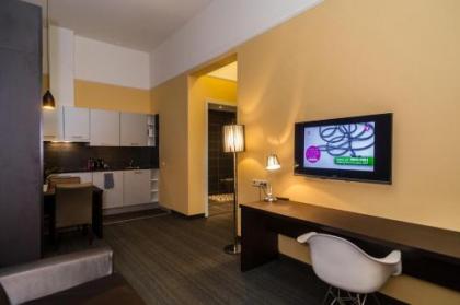 Golden Mansion Apartments - image 8