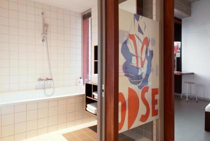 Volkshotel - image 7