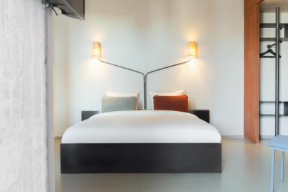 Volkshotel - image 8