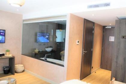 Dream Hotel Amsterdam - image 10