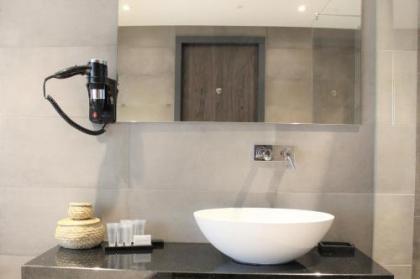 Dream Hotel Amsterdam - image 8