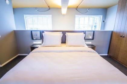 Apartments De Hallen - image 17
