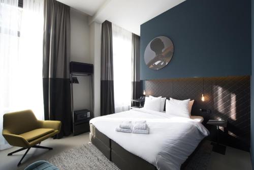 PH Hotel Oosteinde - main image