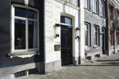 PH Hotel Oosteinde - image 2