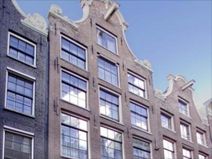 Hotel CC - image 19