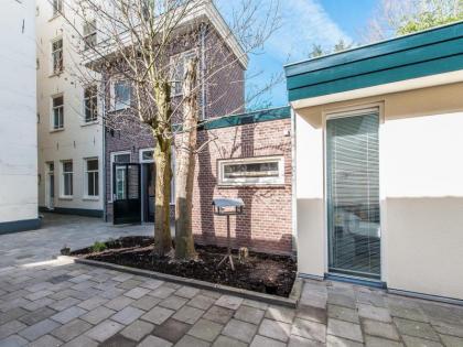 Plantage Garden Apartments - image 1
