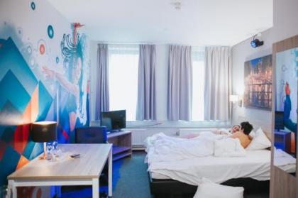 Amsterdam Teleport Hotel - image 2