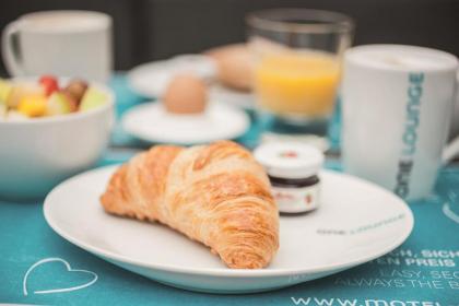 Motel One Amsterdam - image 15