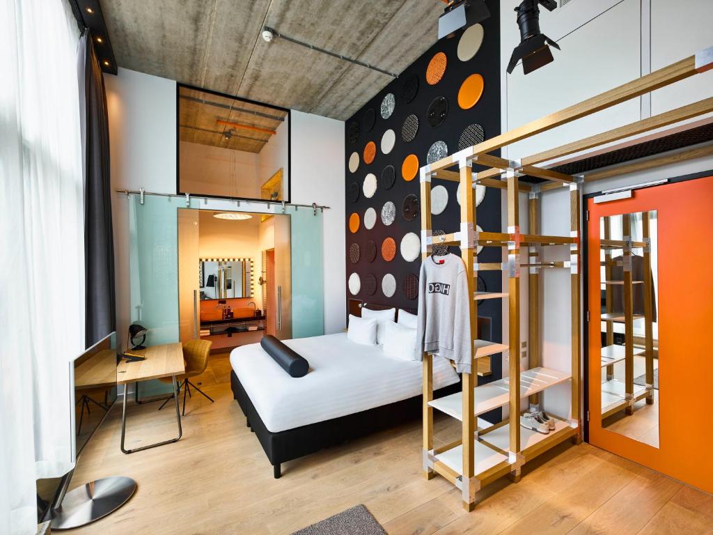 Jaz Amsterdam - main image