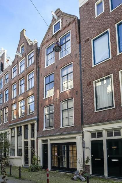 Miss Jordaan - image 14