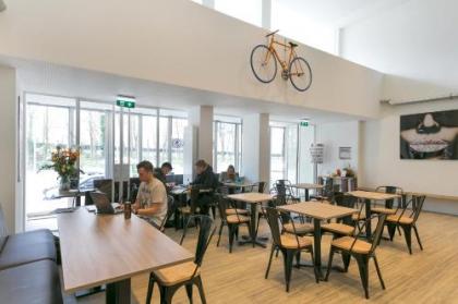 Dutchies Hostel - image 10