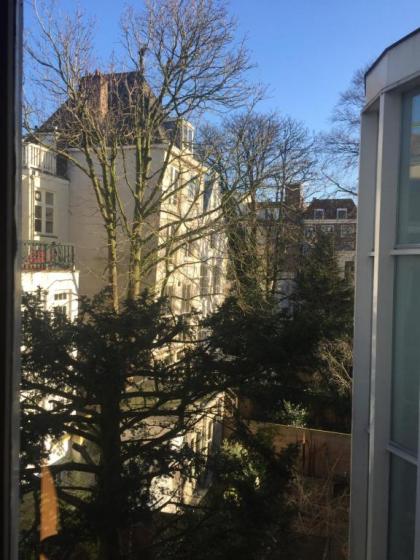 Canal Studio Apartment - image 13
