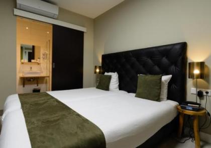 Camp Inn Hotel - image 14