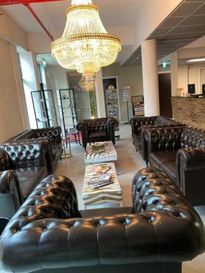 Camp Inn Hotel - image 2