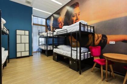 Hostelle - female only hostel - image 13