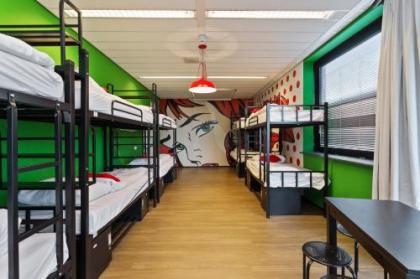 Hostelle - female only hostel - image 17