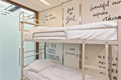 Hostelle - female only hostel - image 8