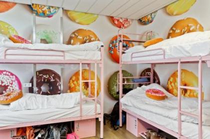 Hostelle - female only hostel - image 9