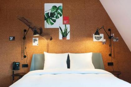 Conscious Hotel The Tire Station - image 19