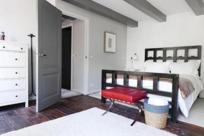 Former Rembrandt workshop two bedroom B&B - image 17