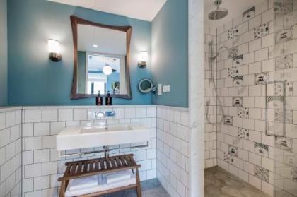 Hotel TWENTY EIGHT - image 13