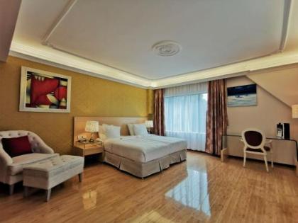 Chasse Hotel - image 20