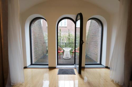 Chasse Hotel - image 4