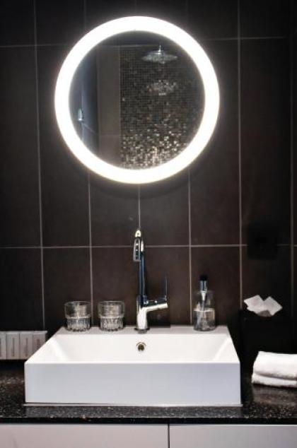 De Jonker Urban Studios & Suites - image 15