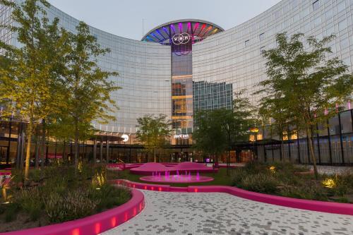 Park Inn by Radisson Amsterdam City West - main image