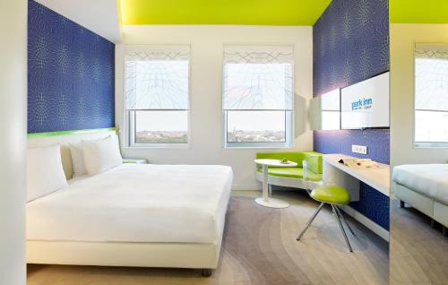 Park Inn by Radisson Amsterdam City West - image 2