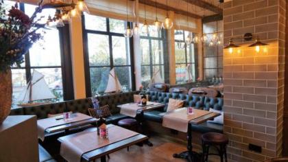 The Hendrick's Hotel - image 2