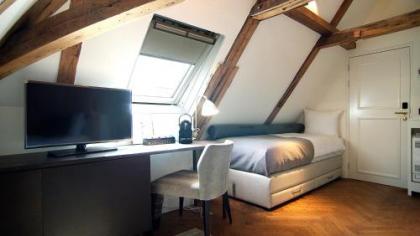 The Bolster - image 20