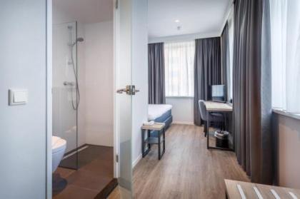 Joy Hotel - image 12