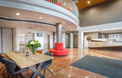 Joy Hotel - image 4