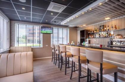 Joy Hotel - image 8