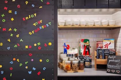 Moxy Amsterdam Houthavens - image 10