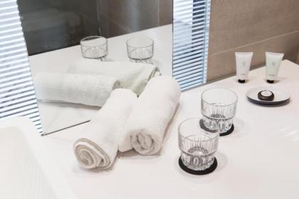 Quentin Zoo hotel - image 15