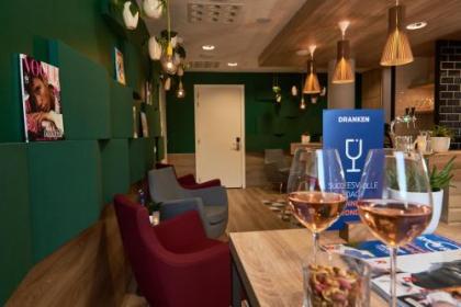 Holiday Inn Express Amsterdam - City Hall - image 12