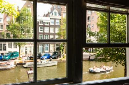 Canal Wow Suites Amsterdam - image 17