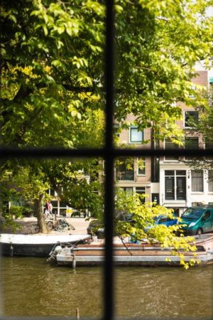 Canal Wow Suites Amsterdam - image 18
