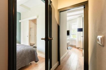 Canal Wow Suites Amsterdam - image 8