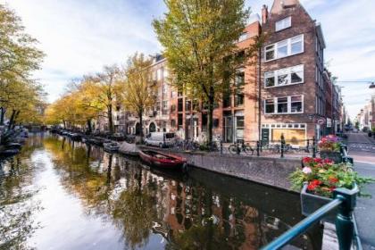 Canal View Studio - image 11