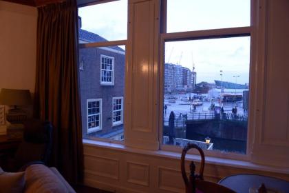 Red Light's Historic B&B - image 10