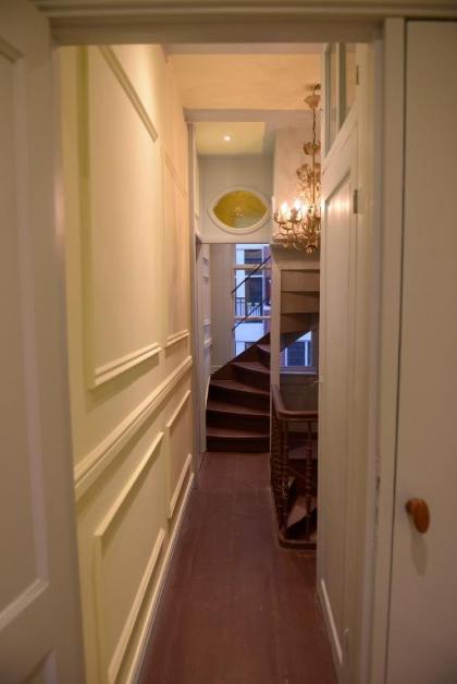 Red Light's Historic B&B - image 3